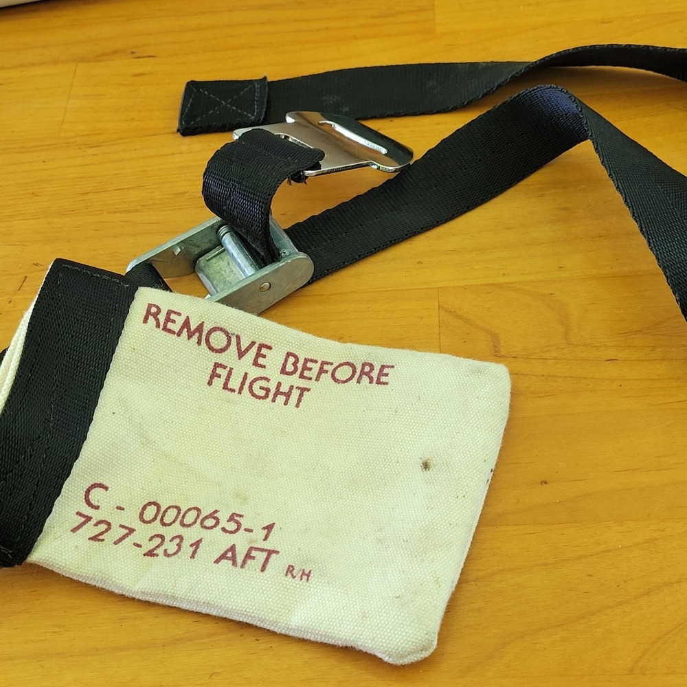 VTG Remove Before Flight Strap Cover 727-231 AFT RH C-00065-1 Aircraft Boeing